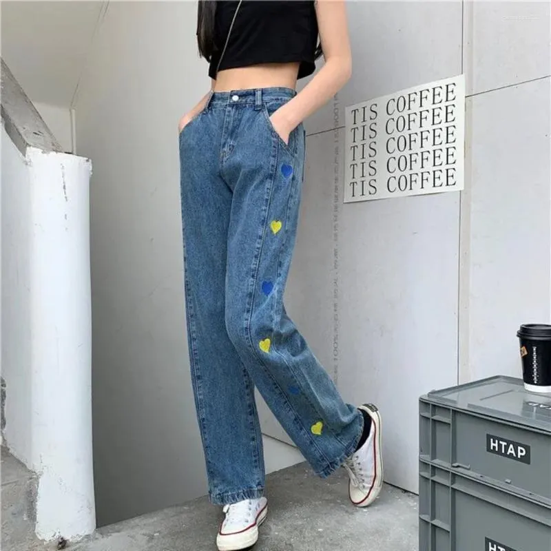 Jeans pour femmes pour femmes brodé taille haute S pantalon jambe droite avec coeurs denim pantalon femme bleu brillant gyaru élégant baggy a