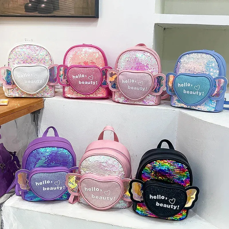 Crianças bonito brilhante colorido lantejoulas mini mochila moda amor coração asas sacos de escola meninas jardim de infância adorável crianças mochilas 240318