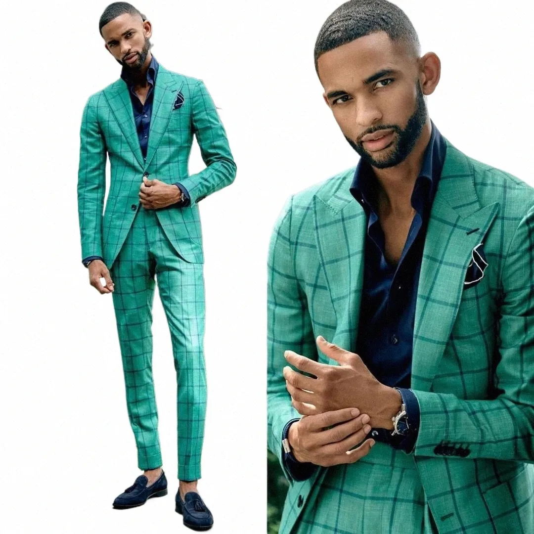 Costumes Vert Émeraude Pour Hommes Vérifiez Blazer Ensembles Manteau Pantalon Dernière Conception Tenue De Mariage 2 Pièces Busin CostumVeste + Pantalon + Gilet w5XP #