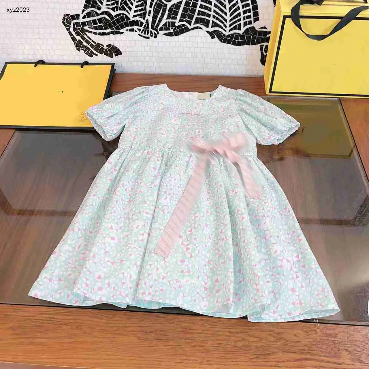 Vestidos de moda vestidos designer crianças roupas letra jacquard fita saia bebê lastreio de vestido 100-160 cm Princess Dress 24mar