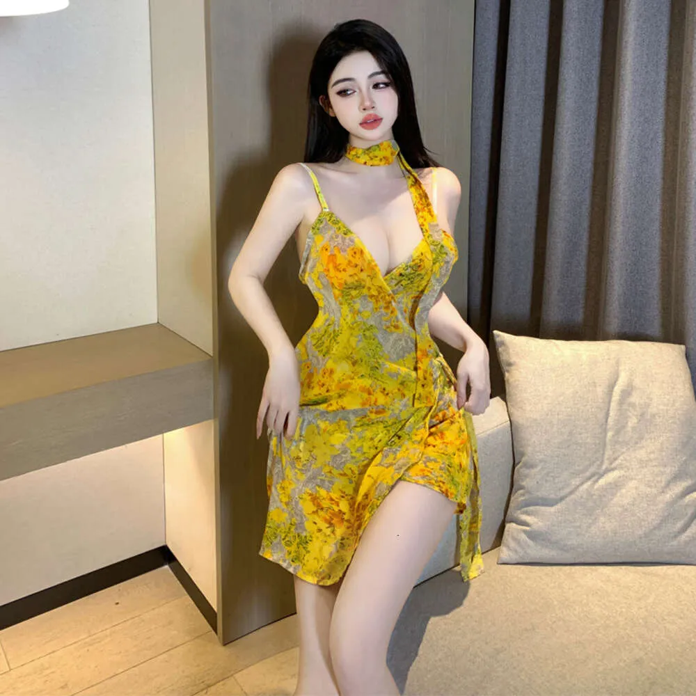 SEX Dress, Sexy Spicy Girl, Internet Celebrity Anchor, Yellow Fragmented Flowers, Can Run Dresses, Perspective Sling Sleeping 134423