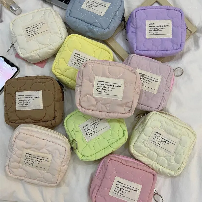 Cosmetic Bags Cute Quilting Flower Plaid Heart Lipstick Makeup Women Bag Organizer Sanitary Napkin Pad Storage Girls