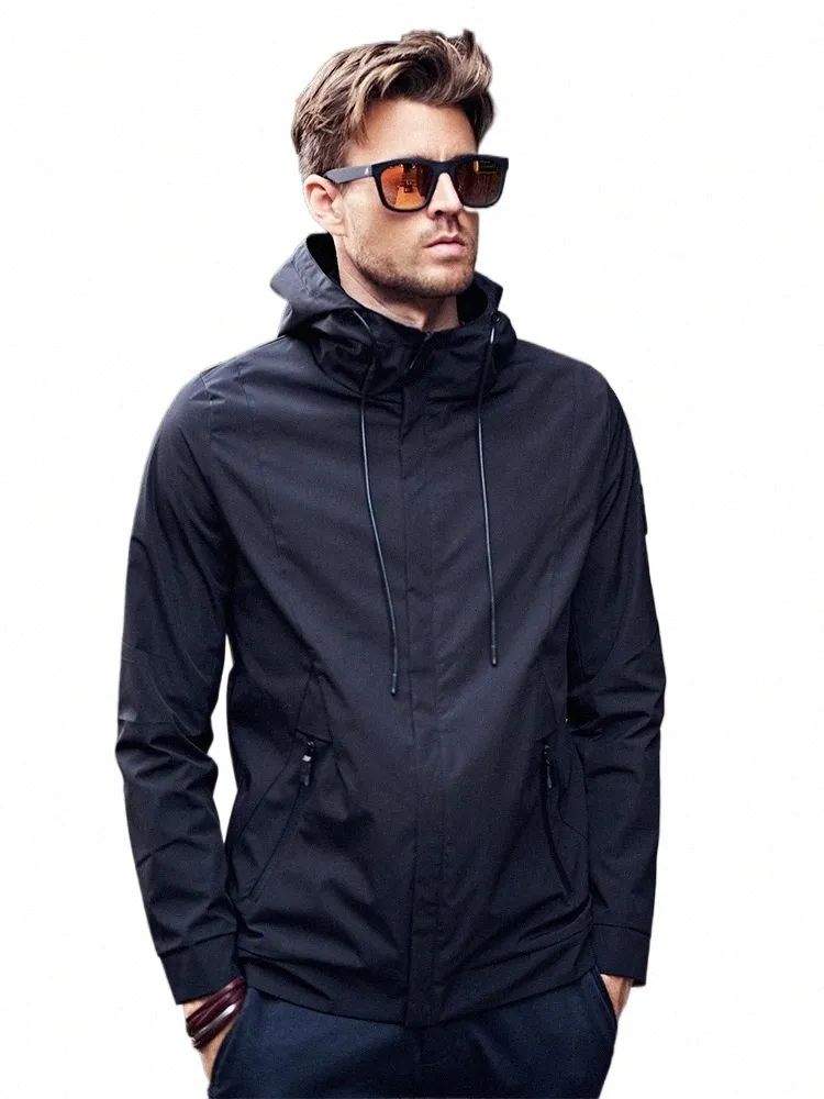 Casual Jacket Men Płaszcz z kapturem Sprężyna jesienna kurtki Płaszcze Solidny kolor czarny wiatraka szczupła Fit Outdoorowa odzież zewnętrzna mężczyzna i3em#