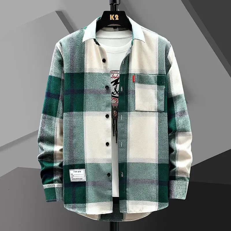 Spring and Autumn Mens Lapel Loose Plaid Button Printed Pocket Casual Fashion Elegant Commuting Long sleeved Shirt 240315