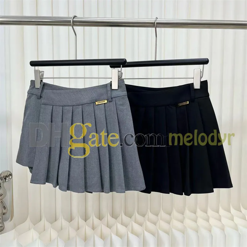 Fashion Designer Shorts Skirts for Women Summer Pleated A Line Dress Metal Letter Mini Skirts Classic Irregular Sexy Dress