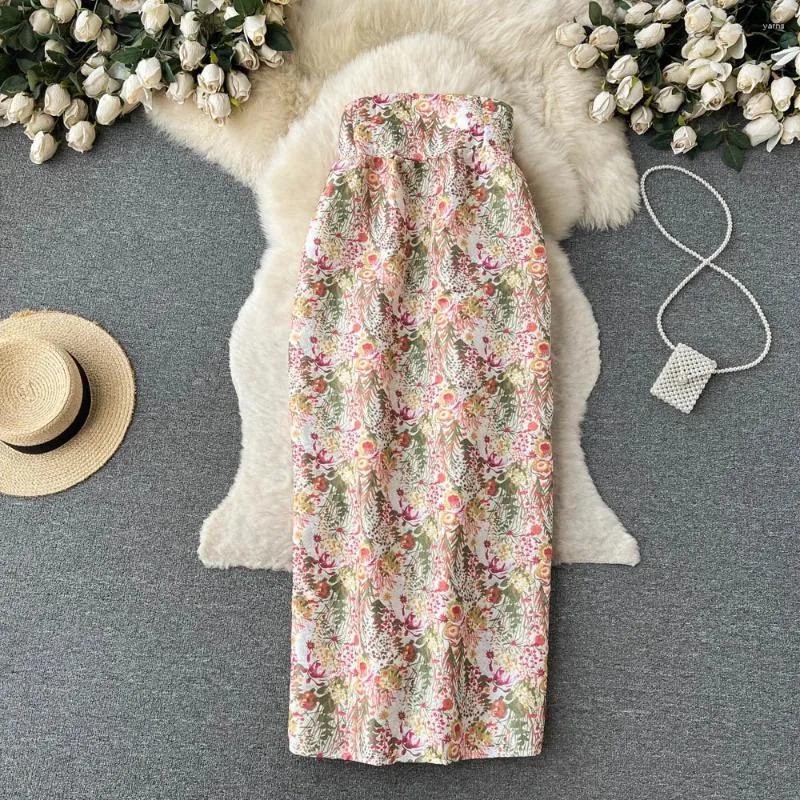 Lässige Kleider Frühling und Sommer böhmischer Resort-Stil Blumenbüste hohe Taille Paket Hüfte offenes Chiffon-Kleid