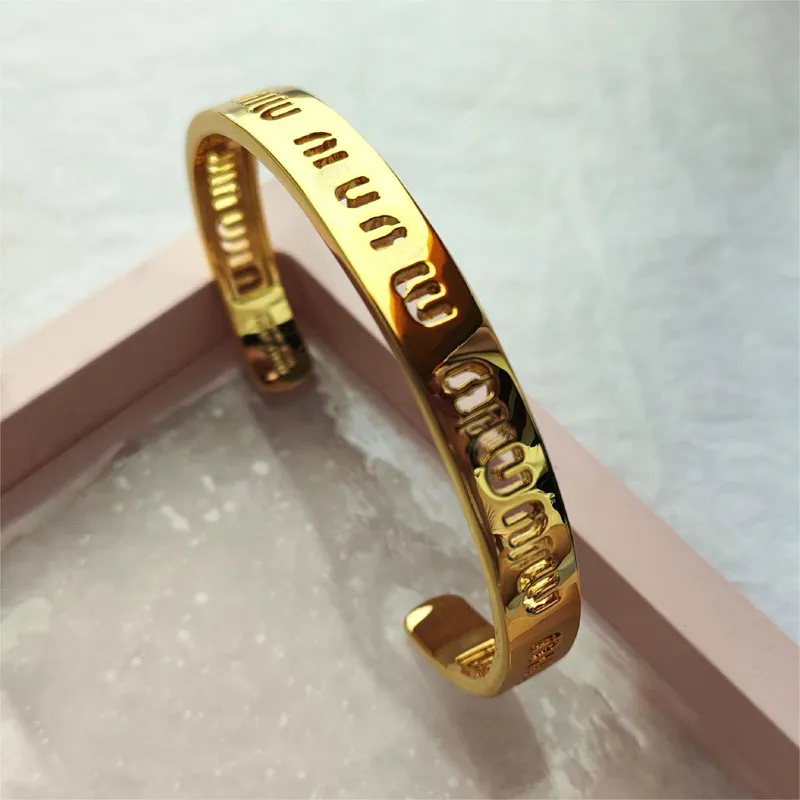Cute Hollow Simple Letters Bangle Bracelet for Women Girls 18K Gold Brand Luxury Designer Nice Love Nail Bracelets Jewelry Woman Top Grade