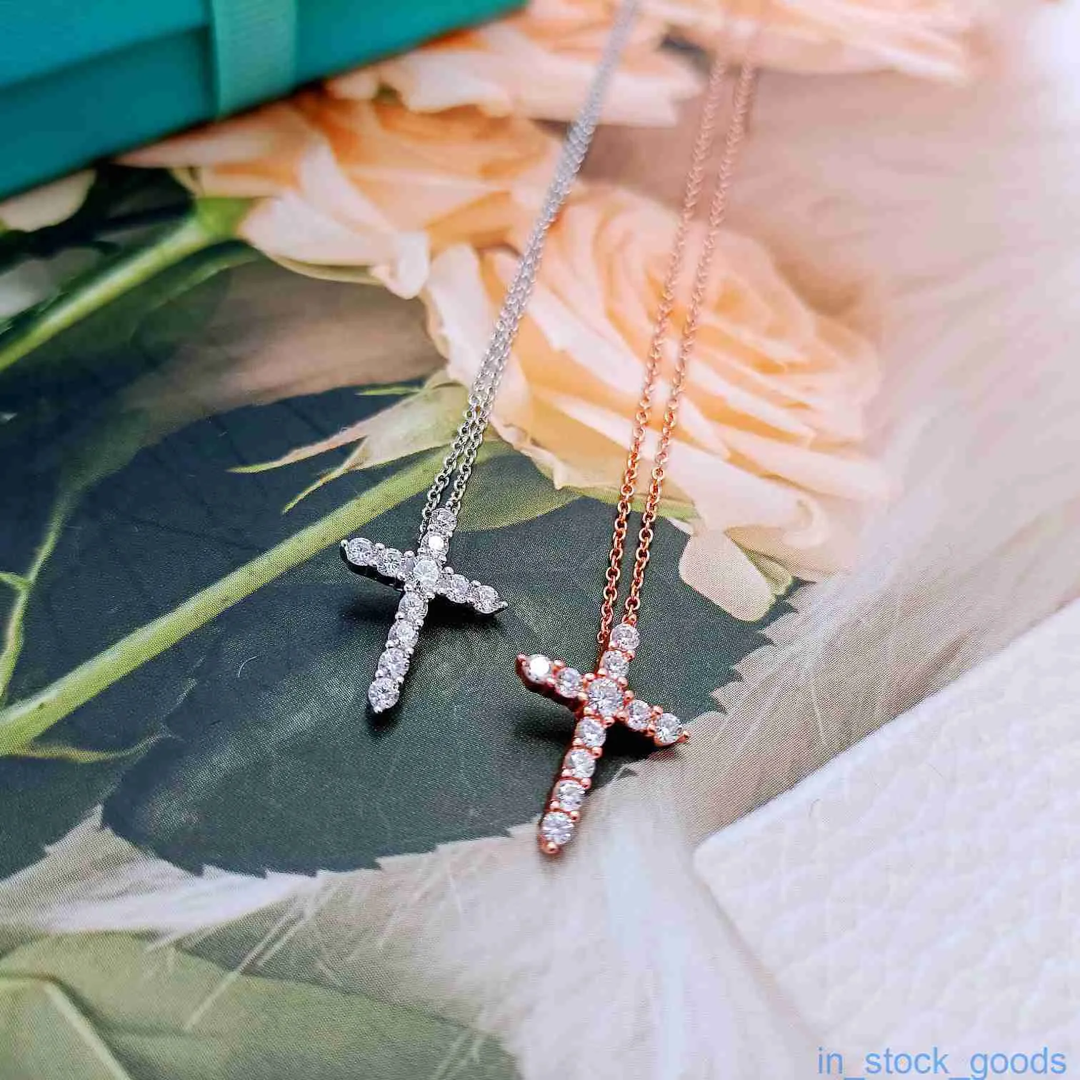 Original 1to1 högkvalitativ märkesdesigner halsband Tiffancy S925 Sterling Silver Pendant Set med Diamond Punk Style Cross Pendant Halsband med riktig logotyp