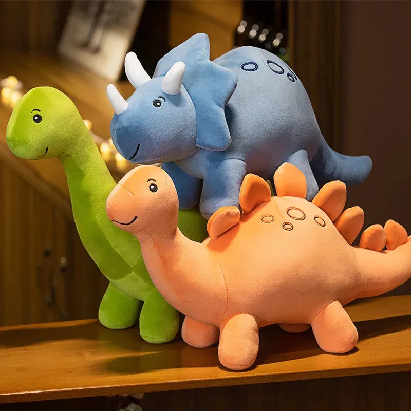 Dessin animé coloré dinosaure en peluche mignon animaux en peluche Triceratops peluches Kawaii doux enfants jouets pour garçons filles décor à la maison 240328