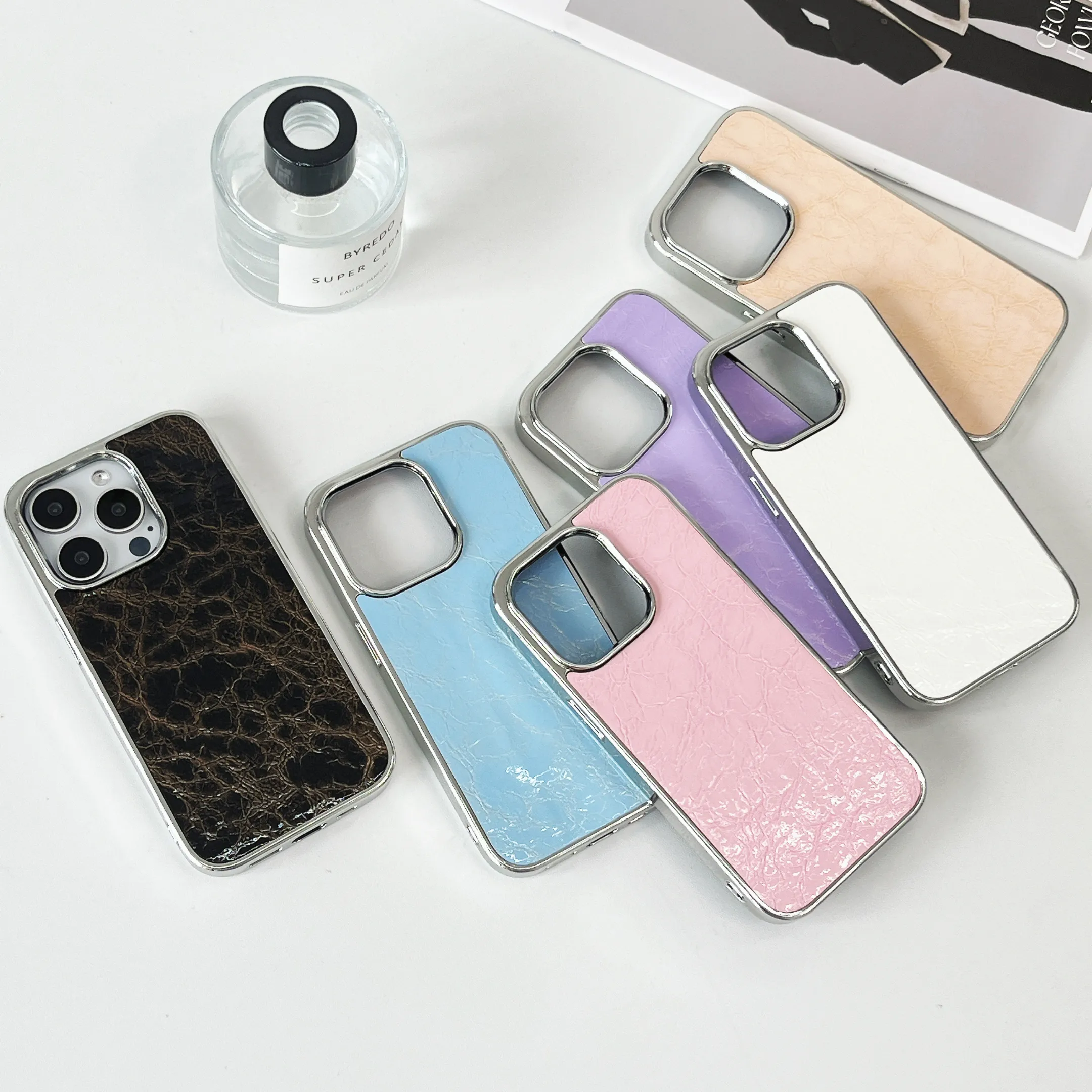 Luxury Designer PU Leather Phone Cases For iphone 15 14 13 12 11 pro max plus Fashion Bright Design Back Cover Case Luxury Mobile Phone Protective Cover