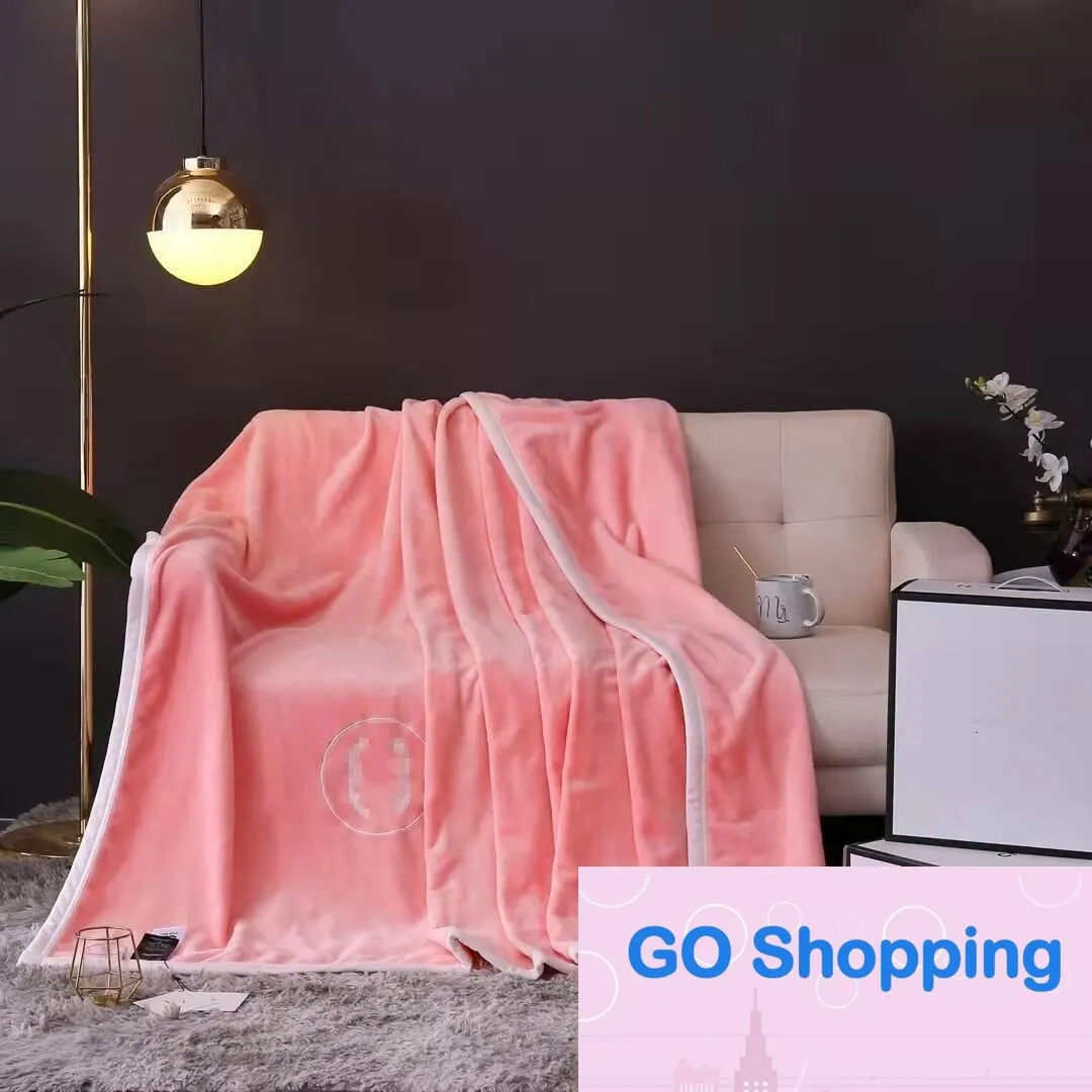 Mode Brand Coral Fleece Big Brands Classic Style Flanell Gift Filt Sofa Cover Travel Cover Filtar Quatily Wholesale