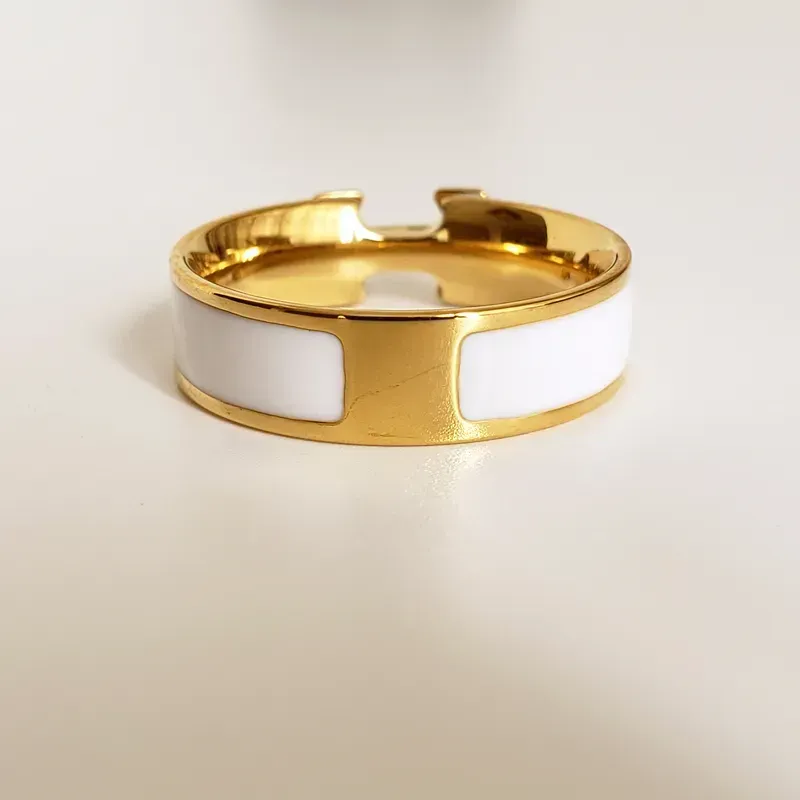 Bague en titane au design de haute qualité, bijoux classiques pour hommes et femmes, bagues de couple, bande de style moderne avec boîte, nouvelle collection