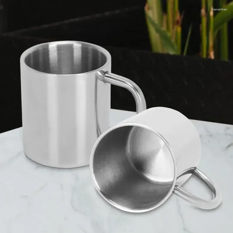 Muggar Portable Whisky Beer Tea Juice Drinking Handle Water Cup Double vägg Anti Sensing Coffee Thermal Mug Isolated Stainless Steel