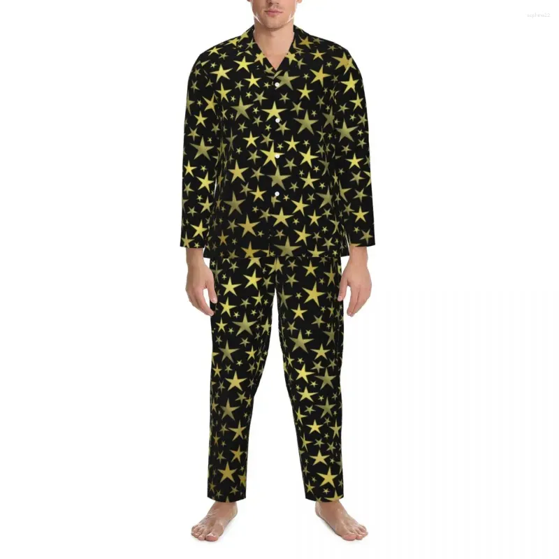 Accueil Vêtements Noir Or Étoile Pyjamas Hommes Lumineux Imprimé Brillant Mode Sommeil Vêtements De Nuit Automne 2 Pièces Rétro Surdimensionné Costume Personnalisé