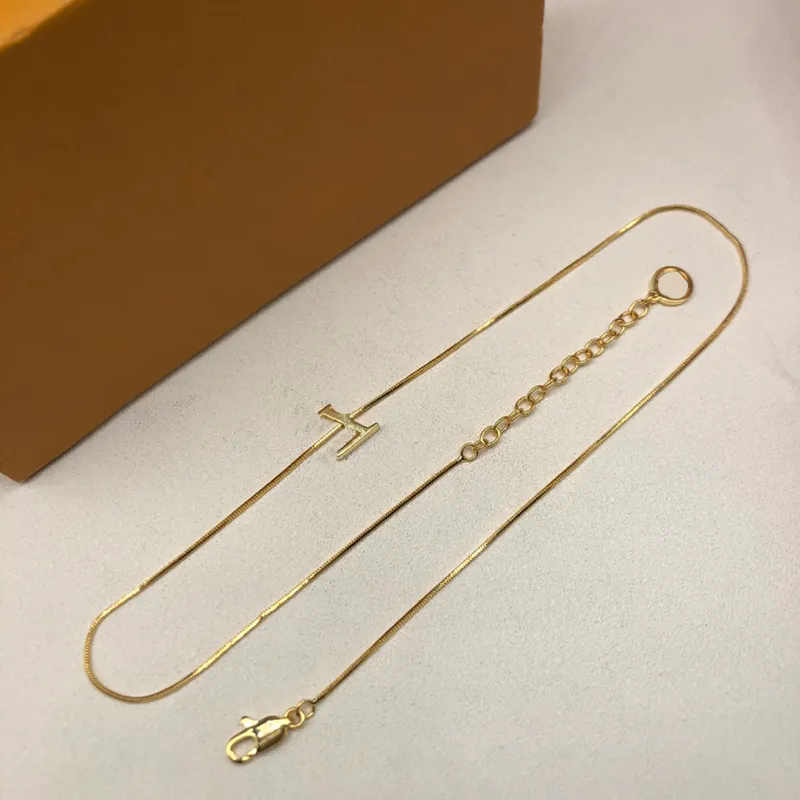 Designer Pendant Neckor Luxury Rose Golden Necklace For Women Diamond Chain Pendants Jewelry Letter Pendant Halsband Fashion Party Gifts Neckor BLD243283