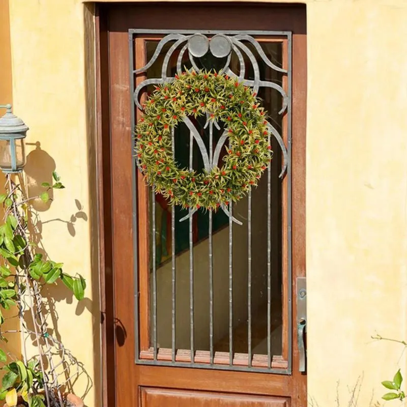 Couronne de fleurs décoratives vertes, baies rouges artificielles, ornement suspendu pour porte d'entrée de printemps, pour le bureau, la saint-valentin, le Festival, la fête d'été