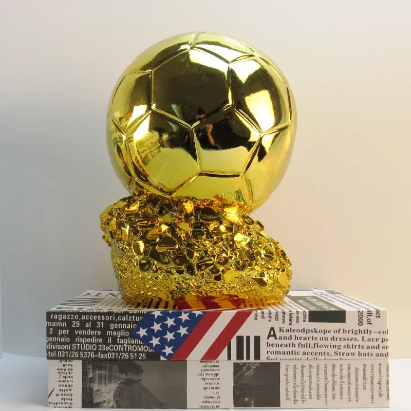 Miniatyrer European Football Golden Ball Award Competition Honor Belöning Sfärisk trofé Anpassningsbar present till Childen Adult Home Decor