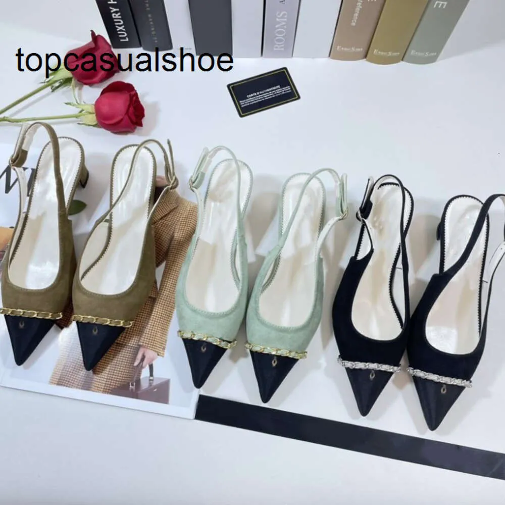 Chanellies Black Beige kanalerar Twotone Leather Sandal Bicolor High Heel Pumpar Slingback för kvinnor damer pekade tå bågkedjor Mules kattunge klackar glider pärlor