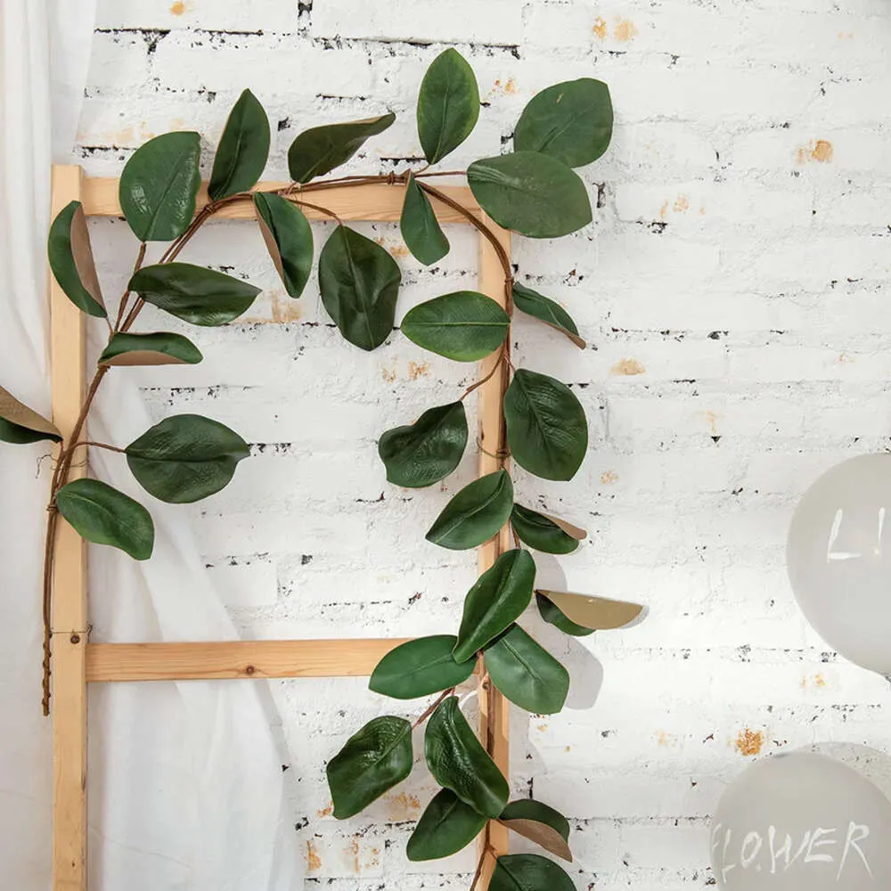 Simulation de plante verte de vigne, feuilles de Magnolia artificielles, fausses fleurs suspendues en rotin PE, décor de fond pour fête de mariage