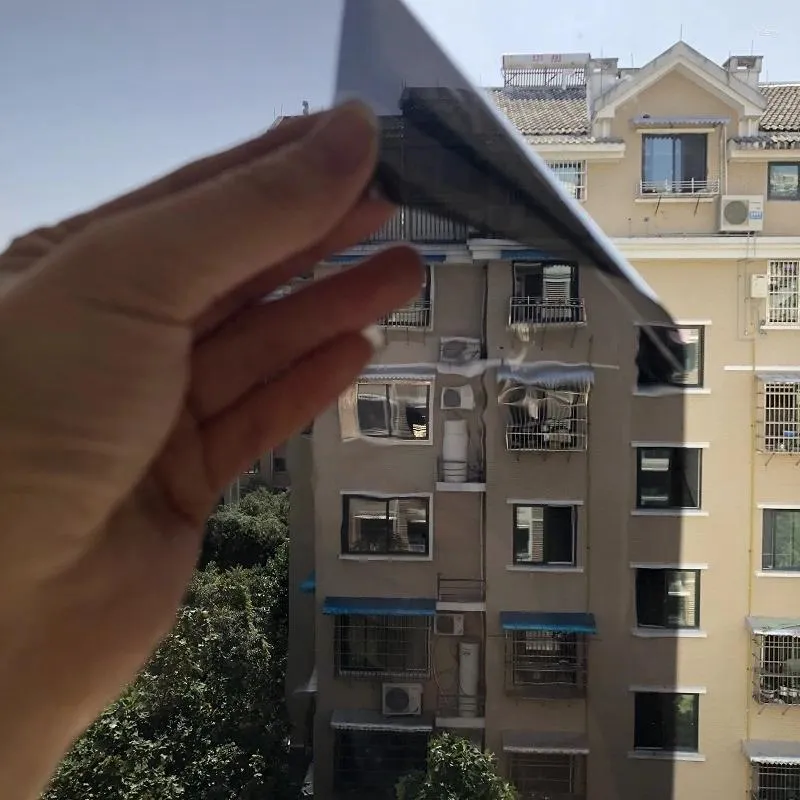Adesivi per finestre Pellicola a specchio unidirezionale Riflettente solare Nero Argento Strato Tinta Camera Decorazione dell'edificio Lungo 150 cm (59 pollici)