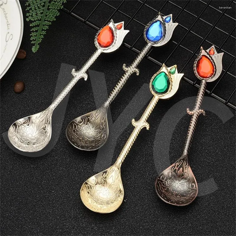 Spoons Vintage Dessert Spoon Durable Wear-resistant Curved Handle Design Excellent Production Kitchen Tool Designed Cute Metal