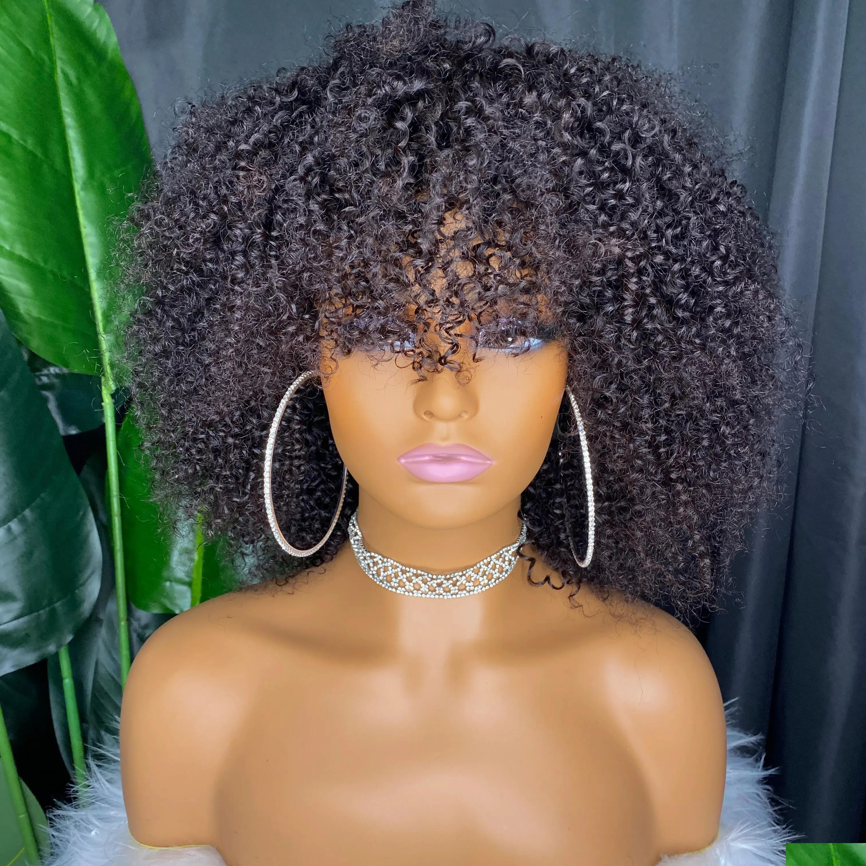 Koronkowe peruki Malezji Peruwiańskie Indian Brazylijski Naturalny kolor czarny 100% Virgin Remy Human Hair Kinky Curly Regar Peruka z kobietami Drop de Dhc0w