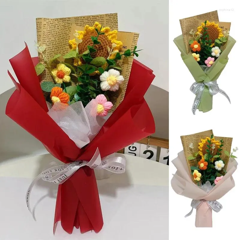 Fiori decorativi finiti Bouquet all'uncinetto Girasole lavorato a maglia in lana Regali creativi per San Valentino Decorazioni per matrimoni di laurea