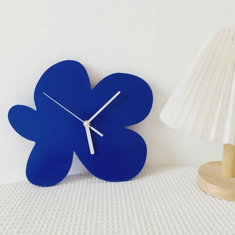 Relógios de parede Ins Retro Nordic Home Gram Azul Flor Relógio Silencioso Kids Room Modelo Criança Decoração