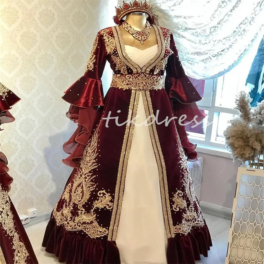 Robe de mariée celtique fantaisie bordeaux 2024, manches longues médiévales, Turquie, caftan arabe, robes de mariée marocaines, dentelle perlée, luxe, robe de mariée gothique de Dubaï, robe de mariée