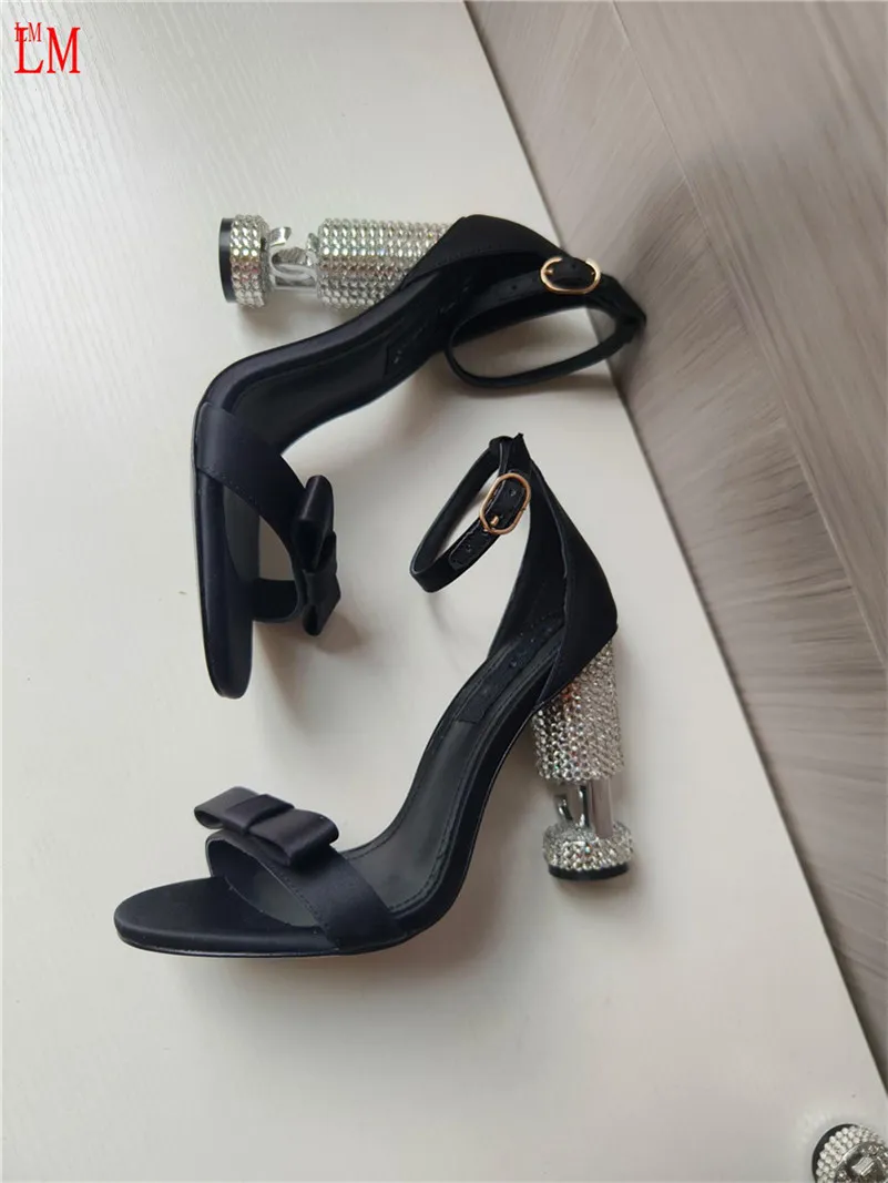 Luxusdesigner Keira Barockabsatz Slingbacks Heels Schuhe Pop Heels Slip On Sandalen Hausschuhe mit Box