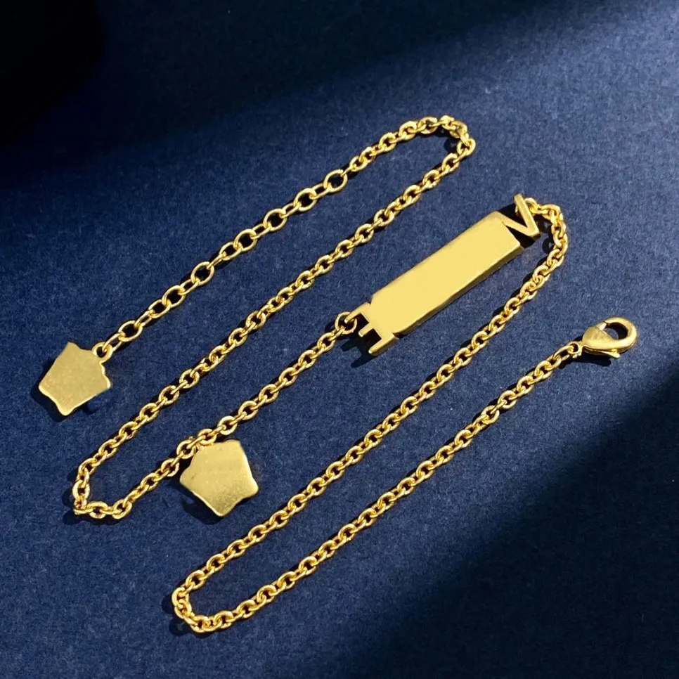 Engelska brevhänge halsband för herrkvinnor designer halsband guldkedjor smycken lyx kvinnor chef v bröllop hip hop med box286d