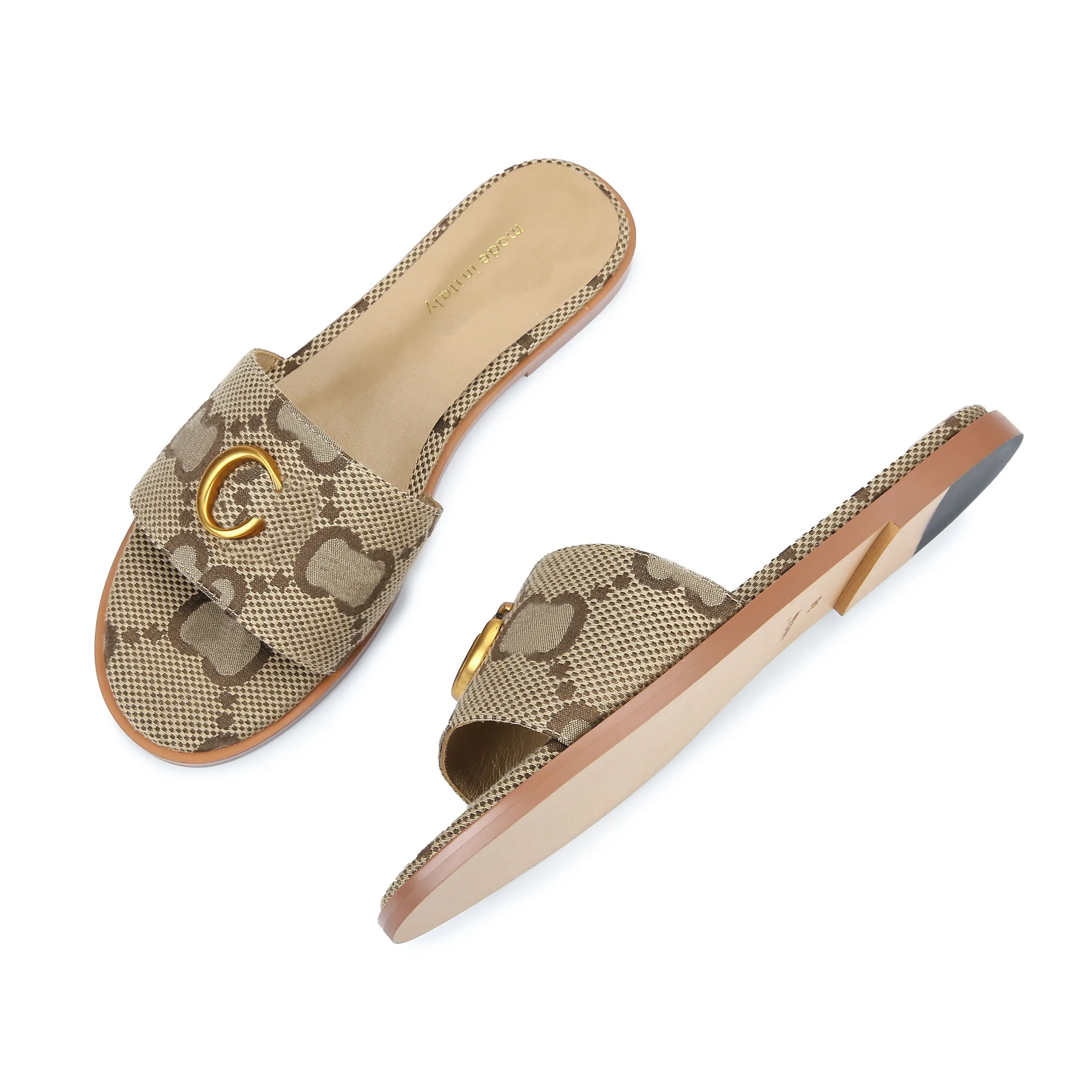 Nuove scarpe di moda Sandali Sandali firmati Pantofole con diapositive di lusso Materiali trasparenti Sandali in gomma Pantofole piatte