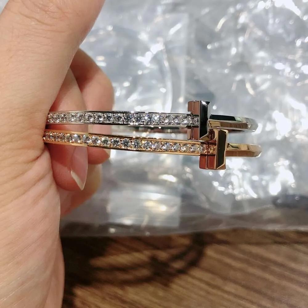 Tiffantyism Bracciale stretto in oro rosa con diamanti semipieni e moda classica, gioielli da donna con intarsi di precisione in stile Giappone e Corea del Sud con scatola