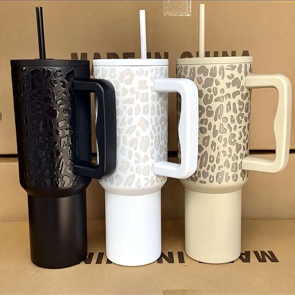 Tasse à café isolée à imprimé léopard de 40 oz/1 200 ml, bouteille d'eau portable, utilisation en déplacement, parfaite pour l'intérieur, l'extérieur et les déplacements – Idéal pour Noël ou un anniversaire