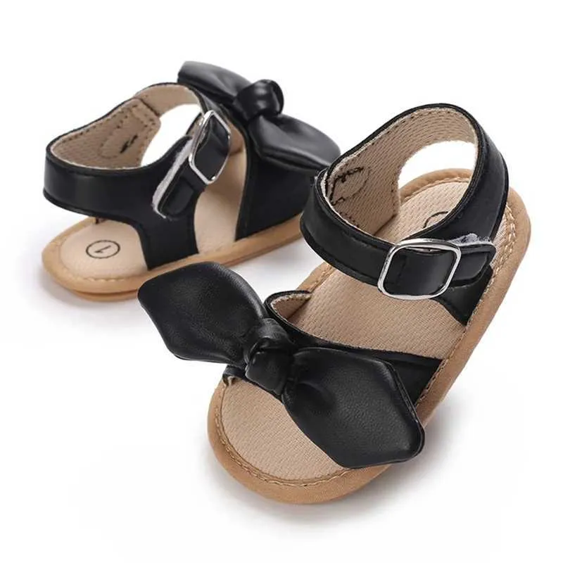 Sandaler Baby Girls Sandaler Toddlers Flats Princess Sweet Little Kids Soft Shoes Classic Childrens utomhusskor Kids Wedding Cogs 24329