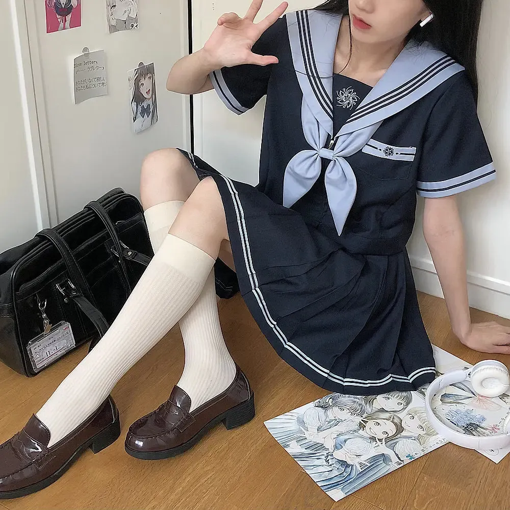 basic-navy-sailor-suit-three-line-japanese-schoolgirl-uniform
