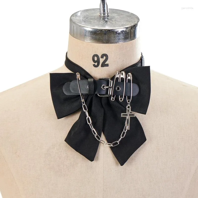 Cravate Punk gothique en cuir, fournitures de fête, faite à la main, boucle, épingle, chaîne, collier, fleur, robe fantaisie Lothic