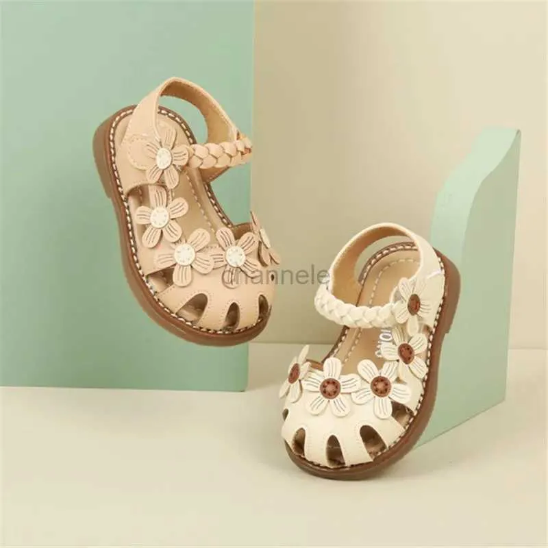 Sandals 2023 New Summer Baby Shoes For Girls Cute Flower Cut-outs Infant Princess Sandals Closed Toe Fashion Toddler Kids Sandals 240329
