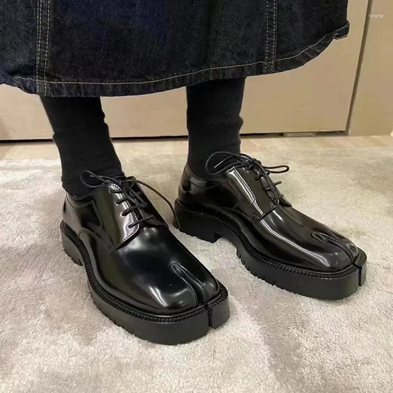 Zapatos Casuales Mocasines Versátiles De Moda De Ocio con Cordones Planos De Patente De Cuero Pequeño Estilo Británico con Punta Dividida para Mujer