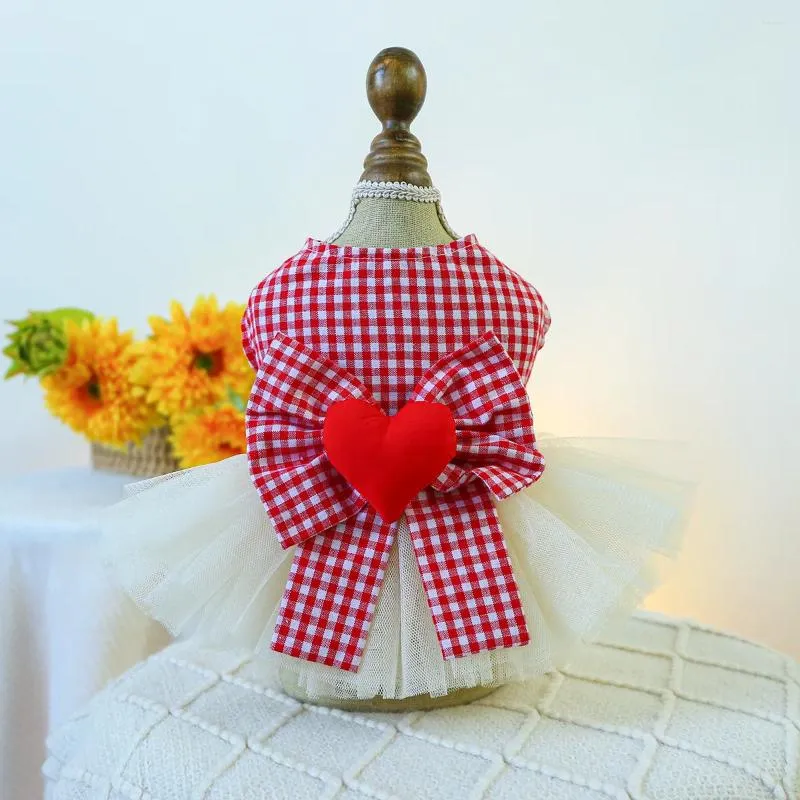 Hundebekleidung 2024 Haustierkleidung Rot Plaid Valentinstag Liebe Schleife Prinzessin Kleid für kleine Hunde Pudel Kostüme Katzenröcke Welpen Outfits