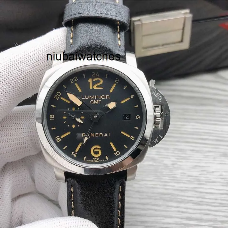 Titta på Watches Designer för Mens Mechanical Automatic Movement Sport Waterproof Wristwatch Luxury