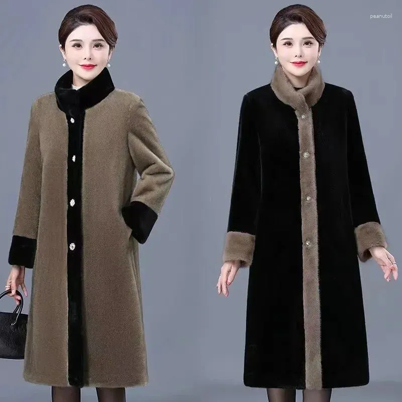 Pelliccia da donna 2024 Moda Autunno Inverno Giacca da donna Imitazione visone Cappotto in pile di media lunghezza Capispalla femminile di mezza età