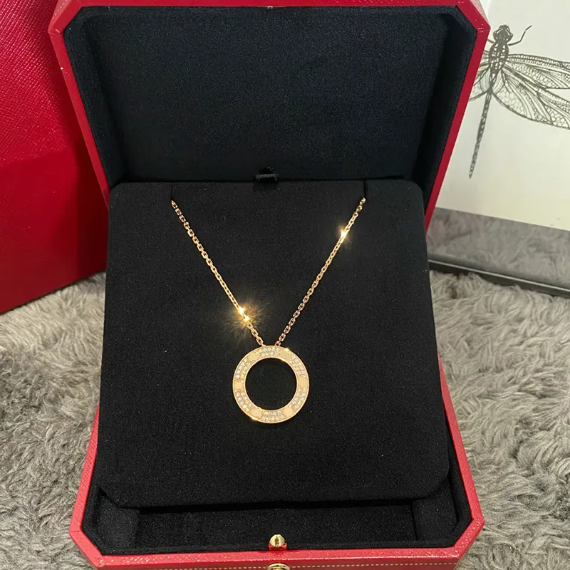 Collier à vis rond classique, Design de styliste pour femmes, collier d'amour en or 18 carats, plein de diamants