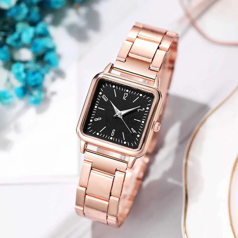 Montres-bracelets Golden Quartz Acier inoxydable Montre-bracelet étanche 2022 Femmes Casual Gold Watch Femmes Square Femme Montres Top Marque Luxe 24329