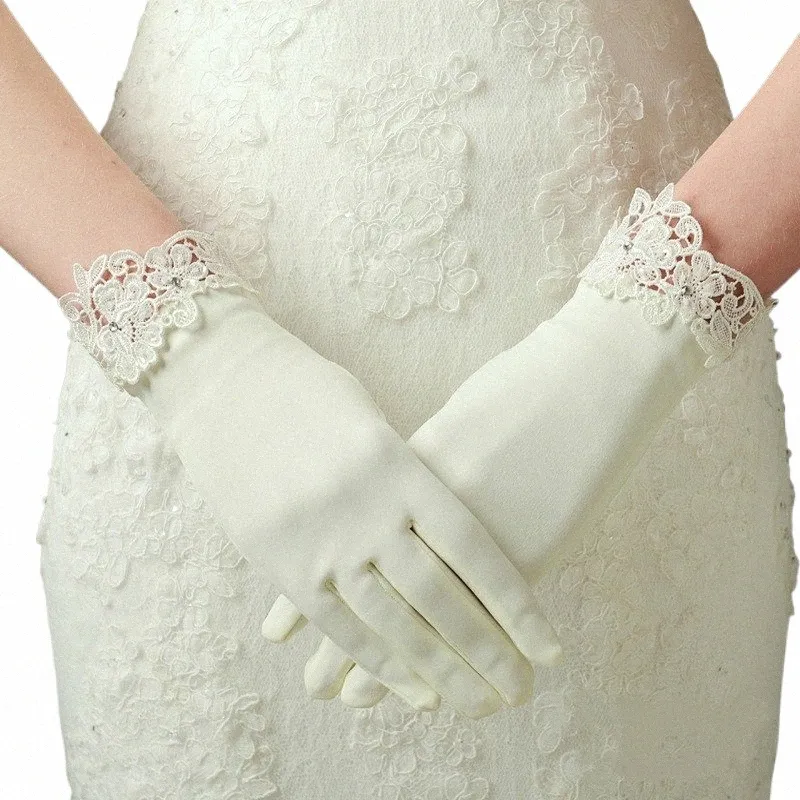 Nytt i Stock Satin Finger Bride Gloves Women Wedding Accores Z0wk#