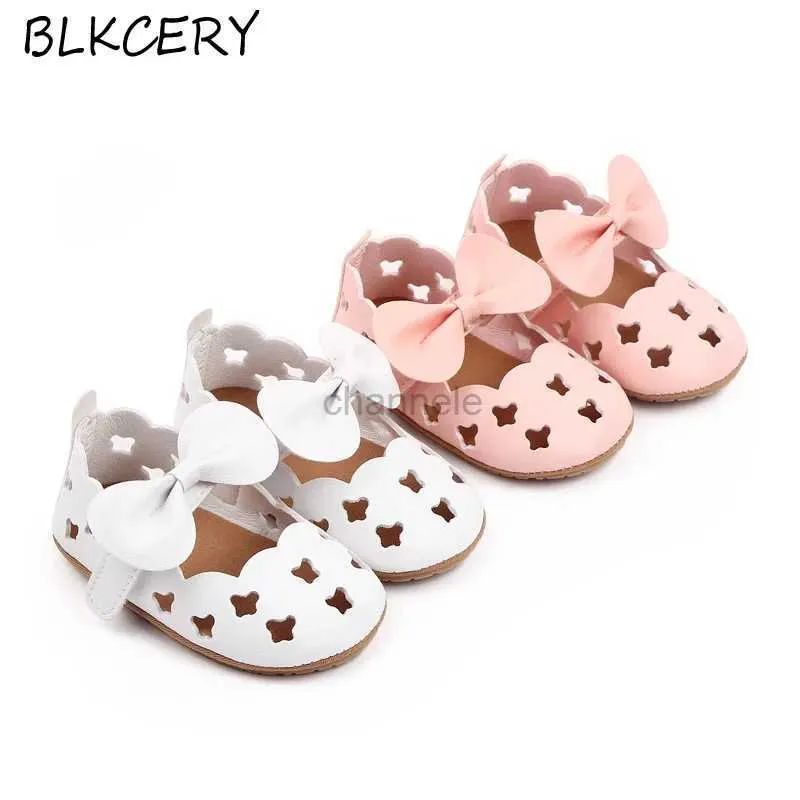 Sandalet Bebek Bebek Kız Sandalstoddler Yaz Ayakkabıları Yeni doğan Bebes Sandales Anti-kayma kauçuk taban ayakkabısı 1 Yıllık Sevimli Sandalen Hediye 240329