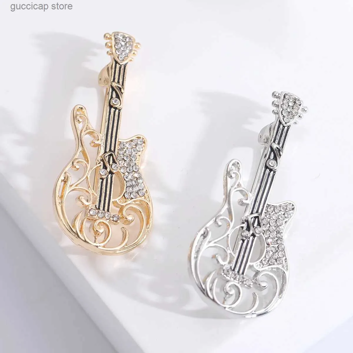 Stift broscher dmari kvinnor brosch punk ande ihålig gitarr brosch stift känslig strass lapel stift lyxsmycken tillbehör y240329