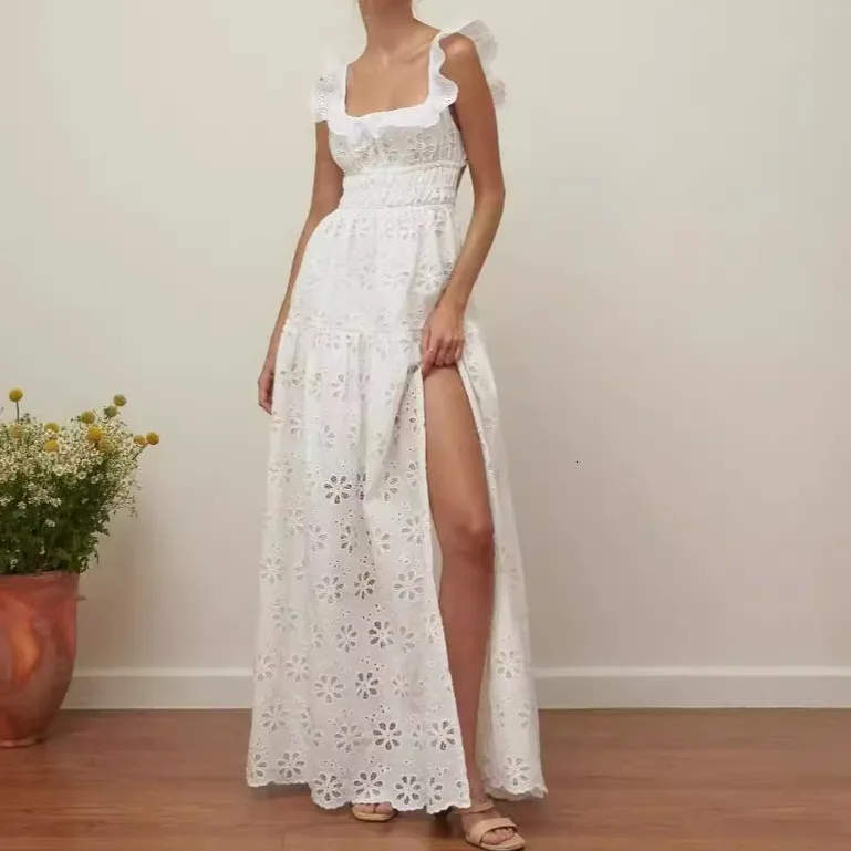 Designer -Kleid ausgehöhltes Hosenträger weißes Kleid für Frauen Französisch und Sommer französische Küstenurlaub lang Rock 240329