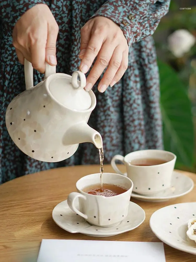 Koppar tefat keramiskt kaffe och tefat engelska eftermiddag te kopp kruka