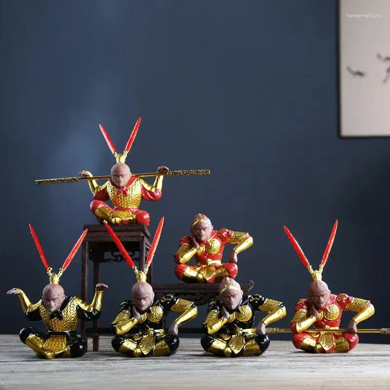 ティーペットパープルサンドハンディクラフト装飾Qi Tian Da Sheng Monkey King Sun Wukong Home Antique Shelf Landscape